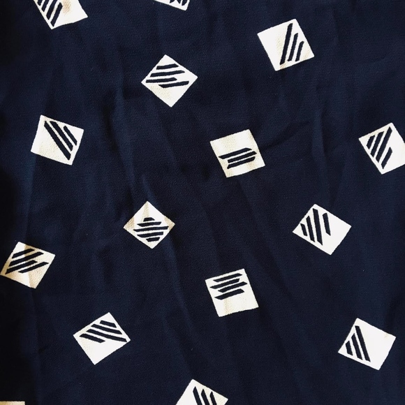 Sophisticates by Pendleton Vintage Blue Button Up - Picture 3 of 6